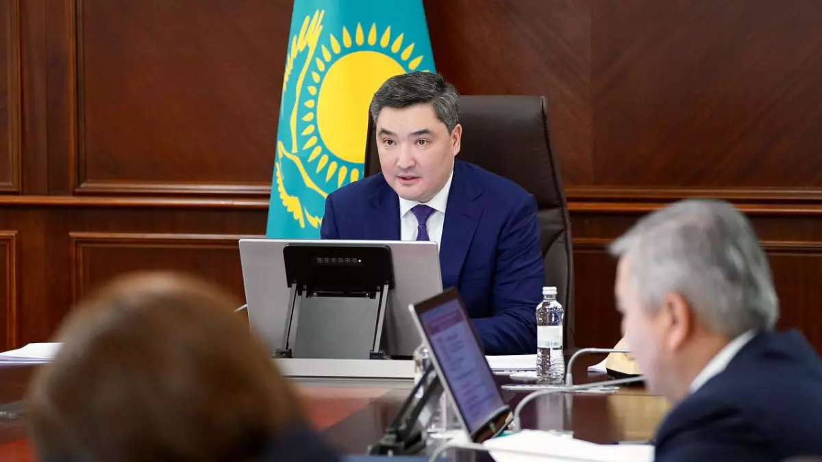 Бектенов әкімшілік істер бойынша рақымшылық тетігін екі аптада әзірлеуді тапсырды 