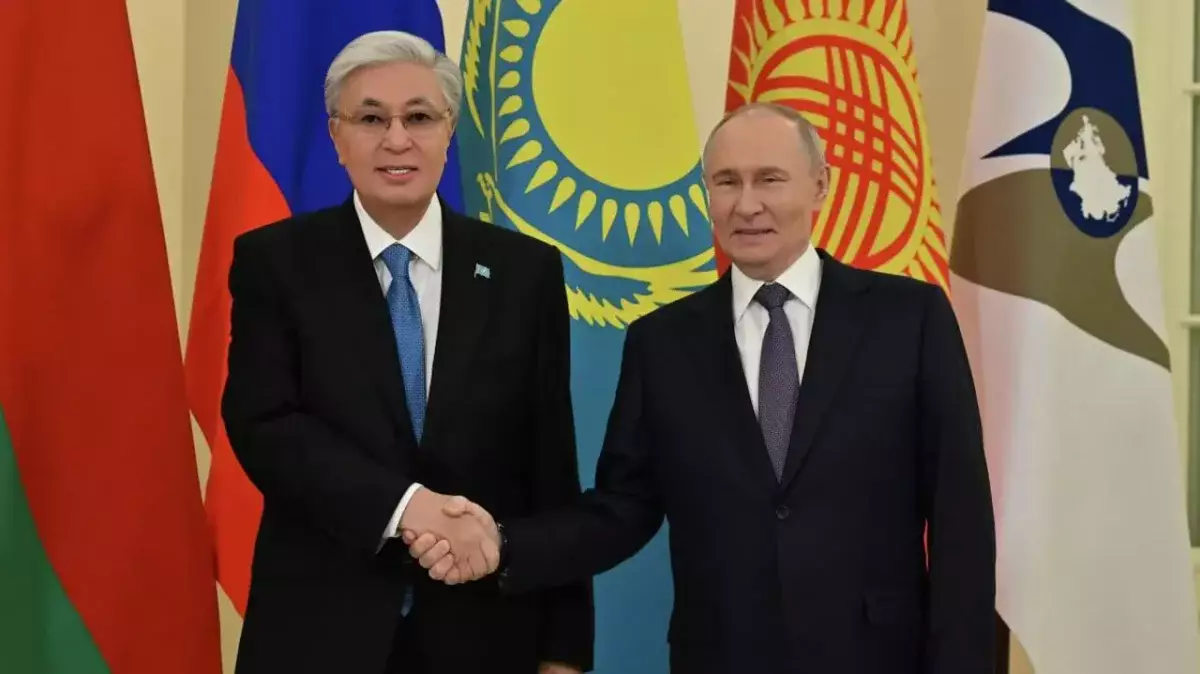 Путин Тоқаевты жаңа Конституция бойынша референдумның сәтті өтуімен құттықтады