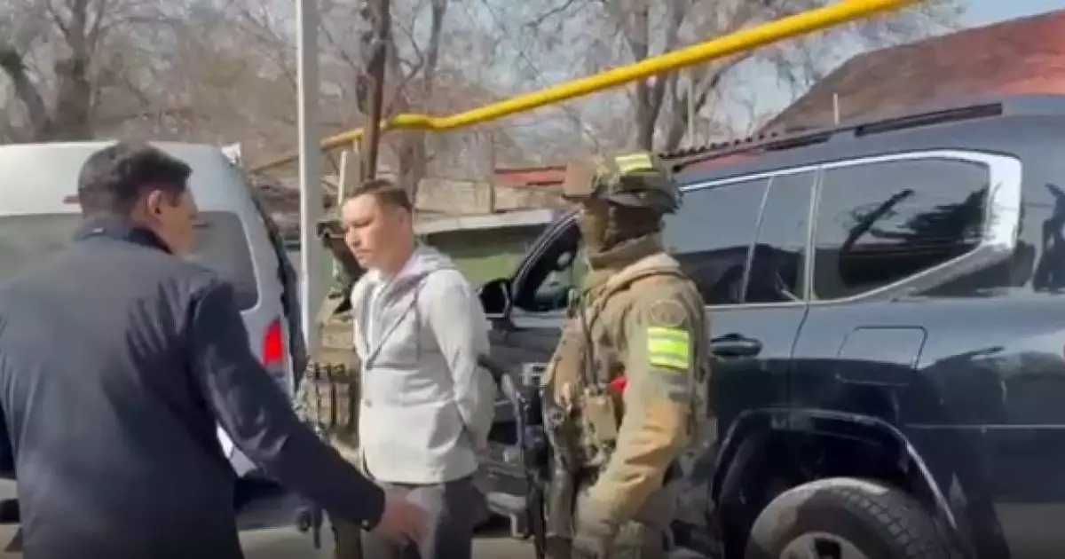  Қоғам белсендісі Санжар Боқаев Алматыда ұсталды 