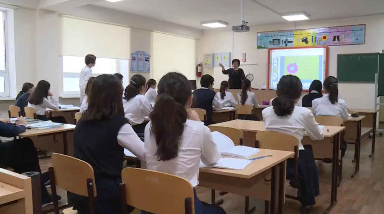 Учебные стандарты пересмотрят в РК