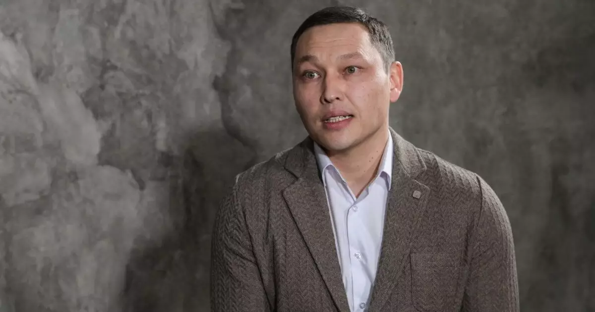   «Ірі көлемде ақша жымқырды»: қоғам белсендісі Санжар Боқаев ұсталды   