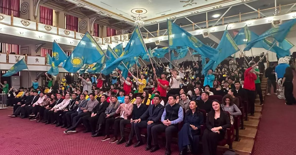  На форуме в Алматы указали на важную роль молодежи в принятии новой Конституции 