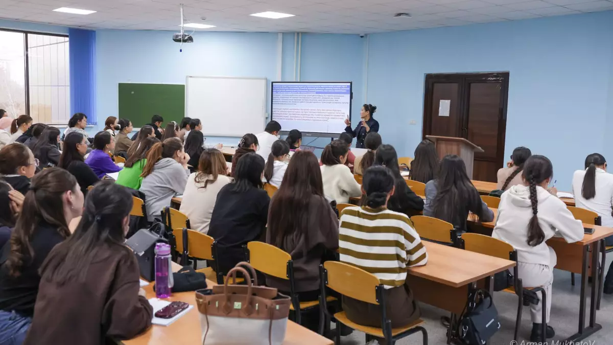 Дипломды "оқымай-ақ" алуға бола ма? Депутат дабыл қақты