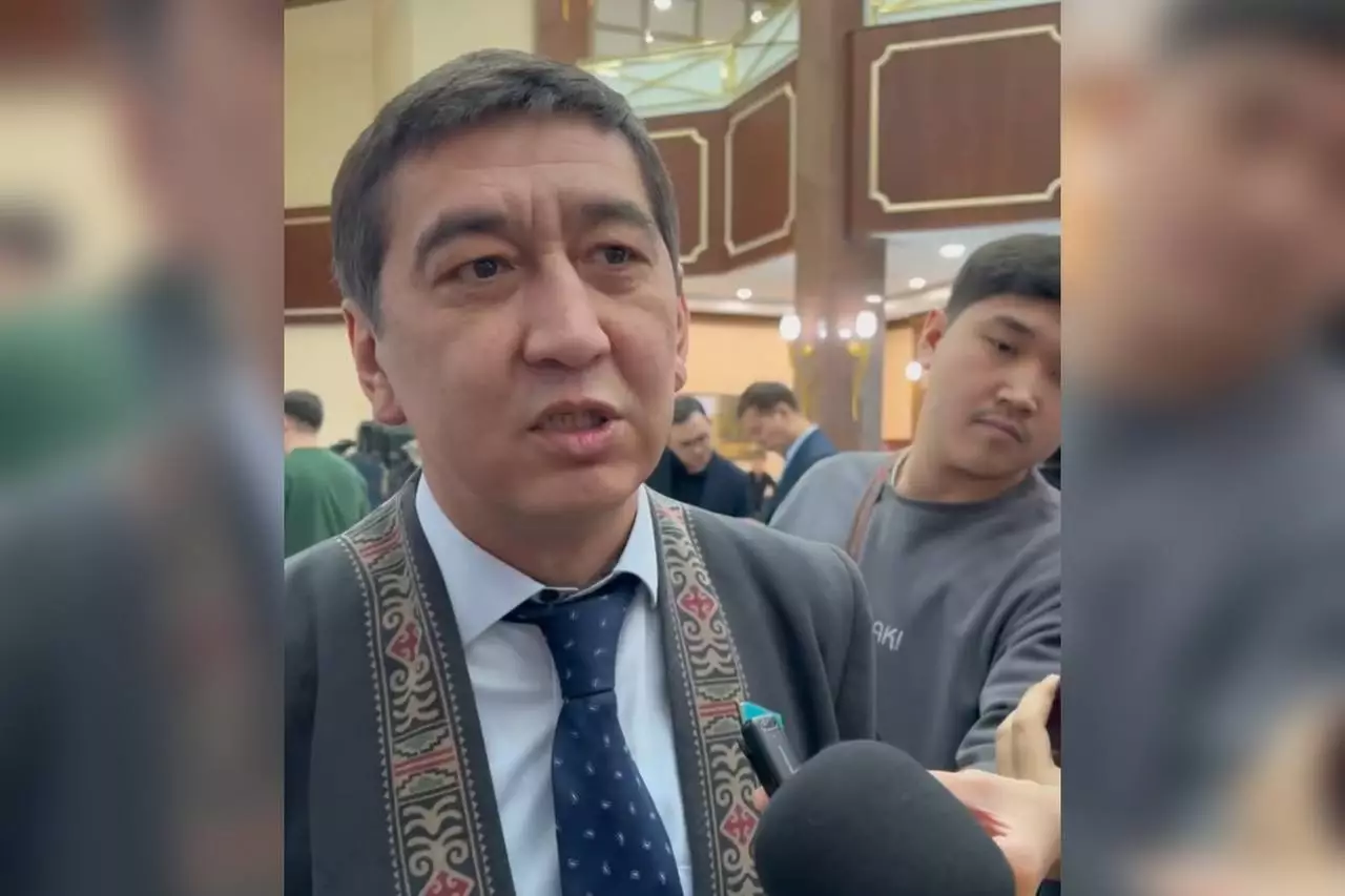 Депутат Ринат Заитов марапат алғанына ұялыпты