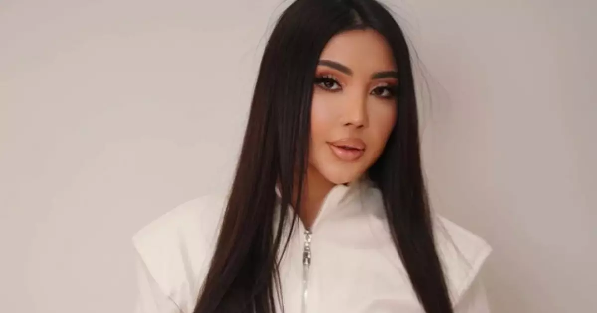   «Әкемді керек кезде ғана іздейді»: Сиви Махмуди өнердегі әншілерге ренжіді   