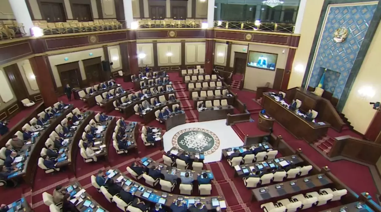 Е. Қошанов: Қуатты Қазақстанды құру жолында батыл қадам жасалды