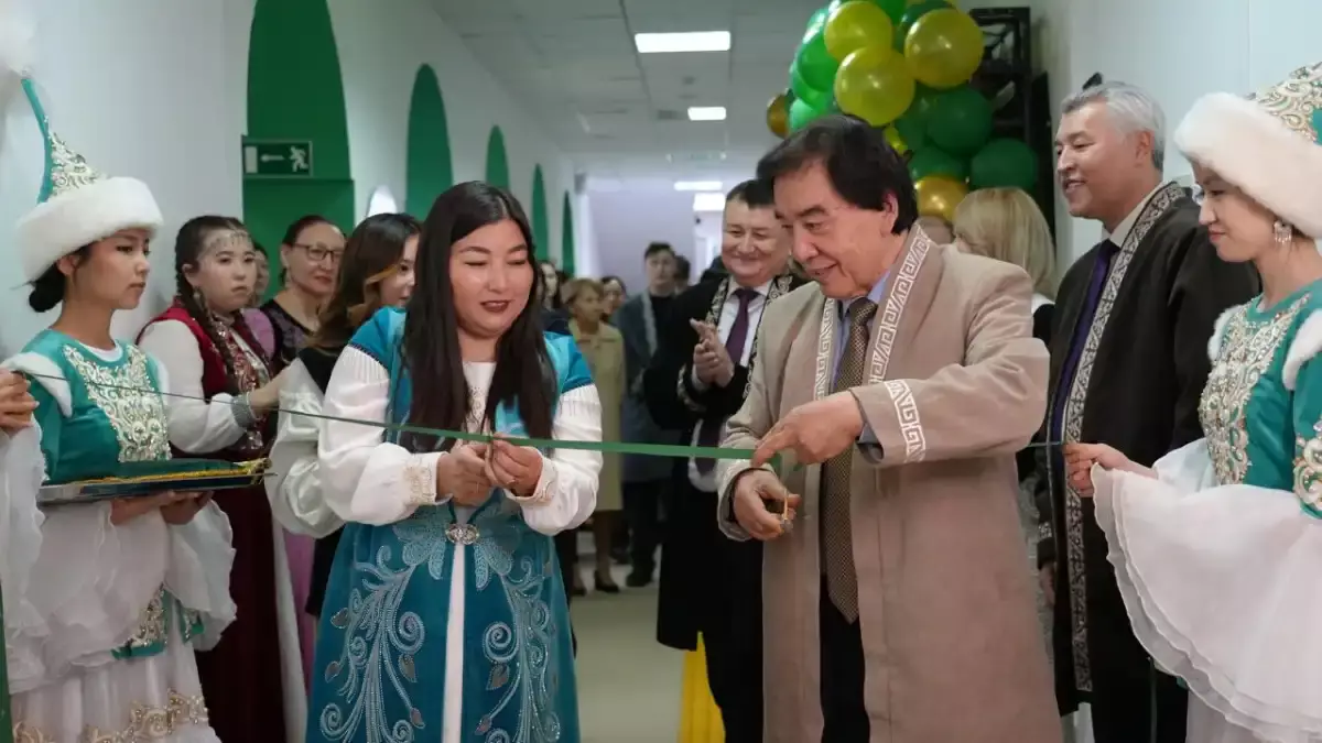 Қазақстанда AI серпіні: Esil University-де цифрлық аллея ашылды