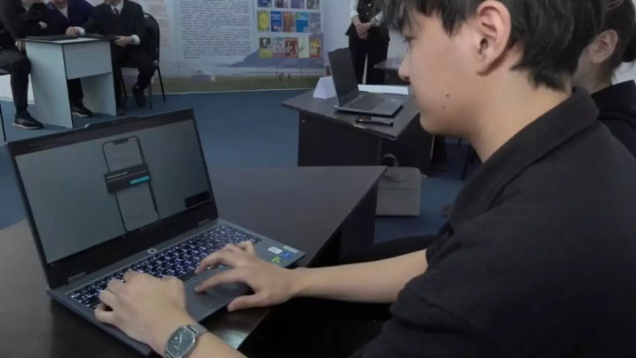 Студенты ЗКО осваивают ИИ на практике