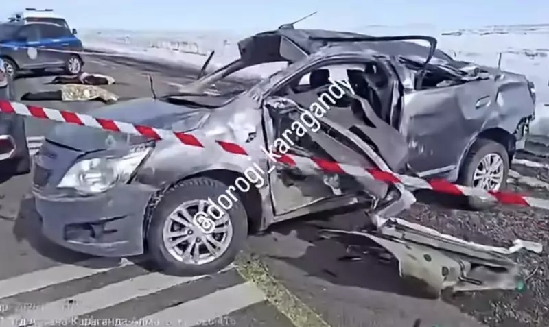 Три человека погибли в страшном ДТП в Карагандинской области