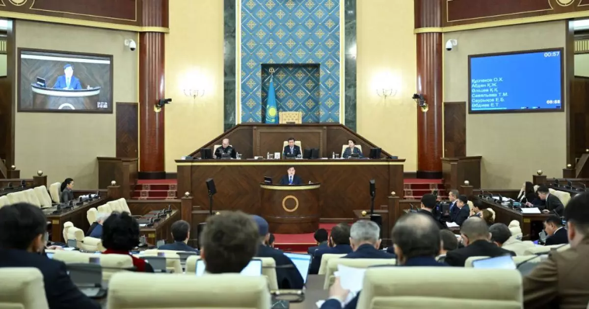   Мемлекеттік қызмет туралы заң жобасын бірінші оқылымда мақұлдады   