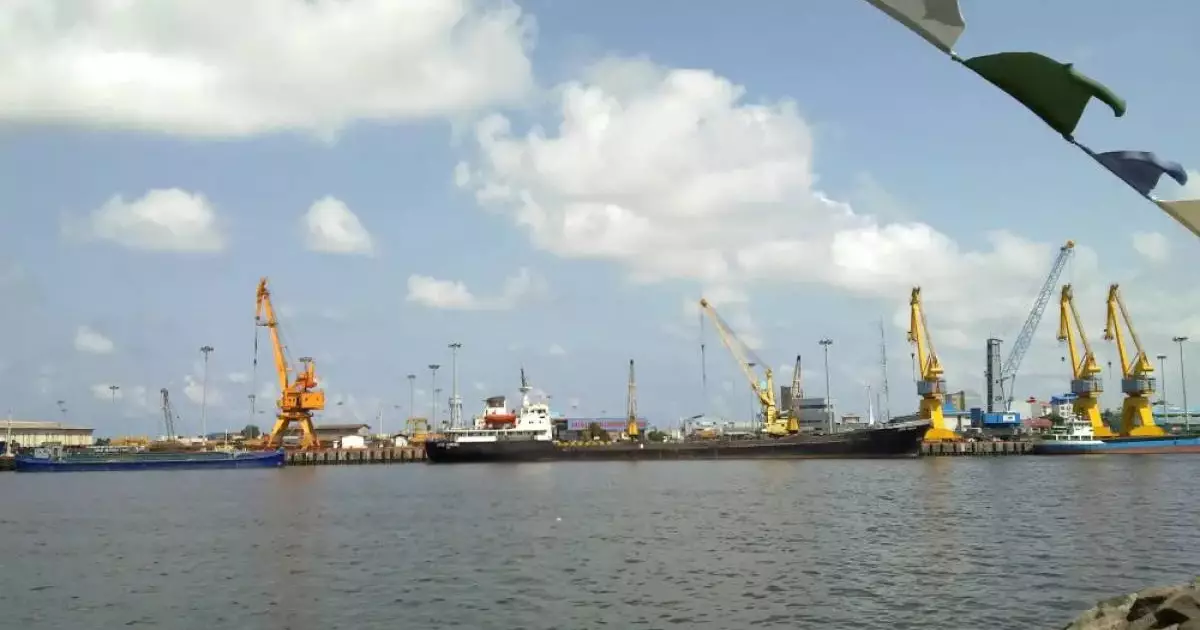  Ракетами атаковали порт на Каспийском море 