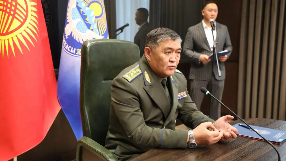 Қамшыбек Тәшиев Қырғызстан Ішкі істер министрлігіне жауап алуға жеткізілді - БАҚ