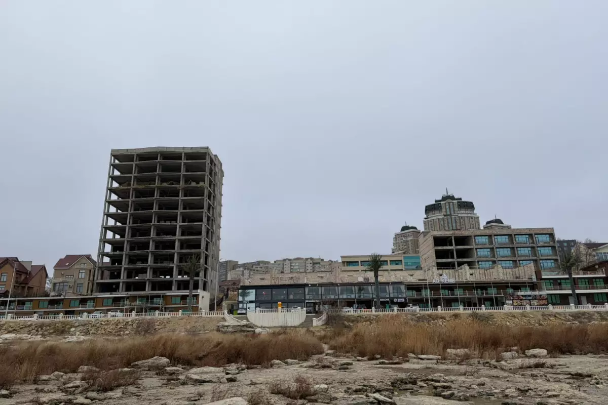 Масштабная реконструкция и очистка дна: власти Актау озвучили планы по набережной на 2026 год