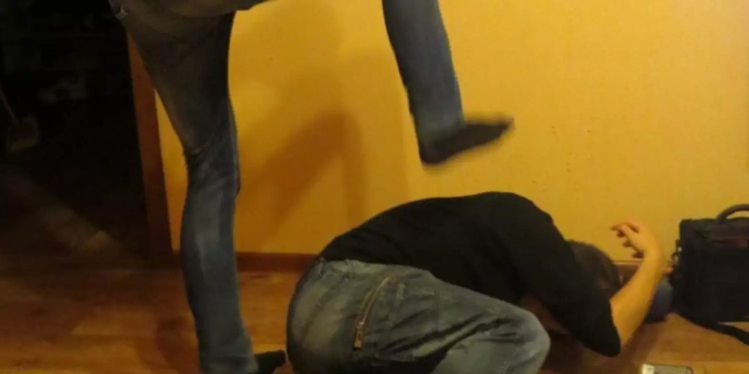 Жетісу облысында екі ұл әкесін ұрып-соққан: сот үкімі шықты