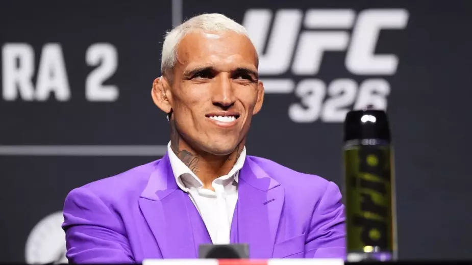 Чарльз Оливейра жестко ответил своим критикам