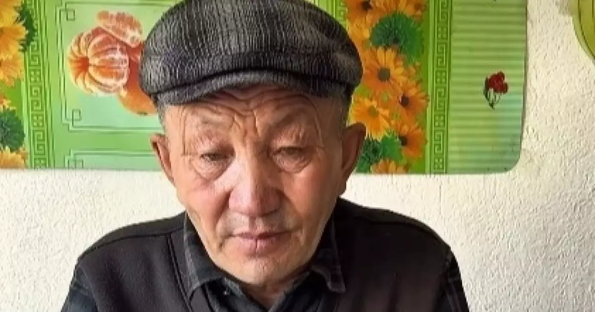 «Қылғындырып, қыста далада жалаңаяқ қалдырды»: ұлдарынан жәбір көрген әке көмек сұрайды 