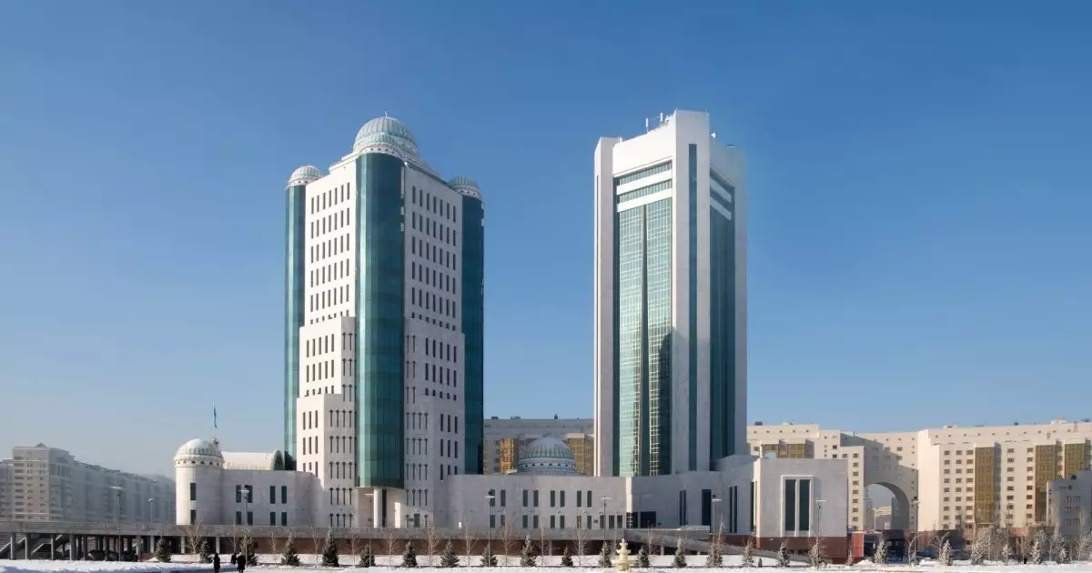  Қошанов Парламент палаталарының бірлекскен отырысын шақыру туралы өкім шығарды 