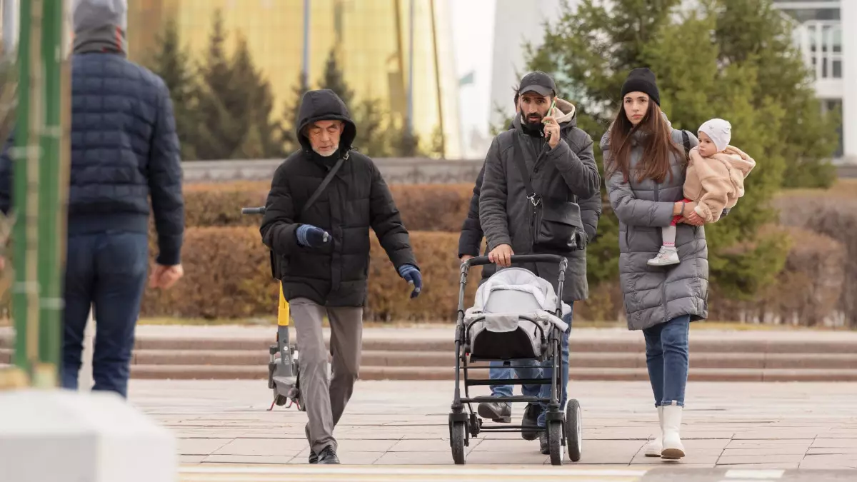 Новый закон: стаж отцов по уходу за детьми начнут учитывать
