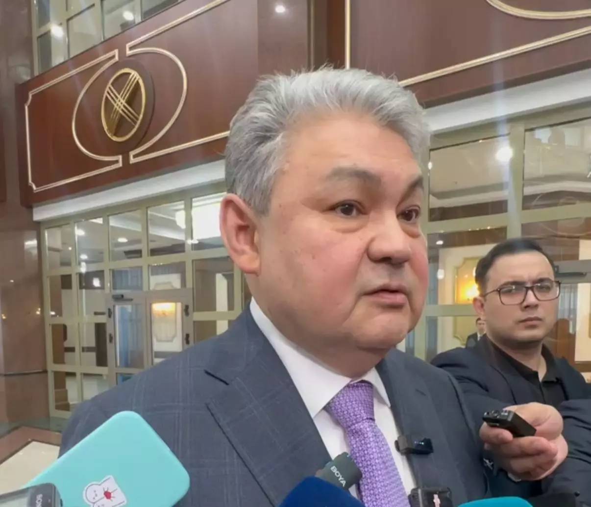 Екі елдің паспортымен емін-еркін жүргендер қашан әшкереленеді?