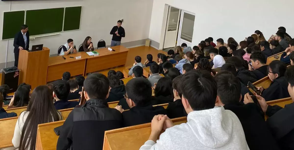 «Таза Қазақстан»: молодежь Уральска призвали присоединиться к экоакциям