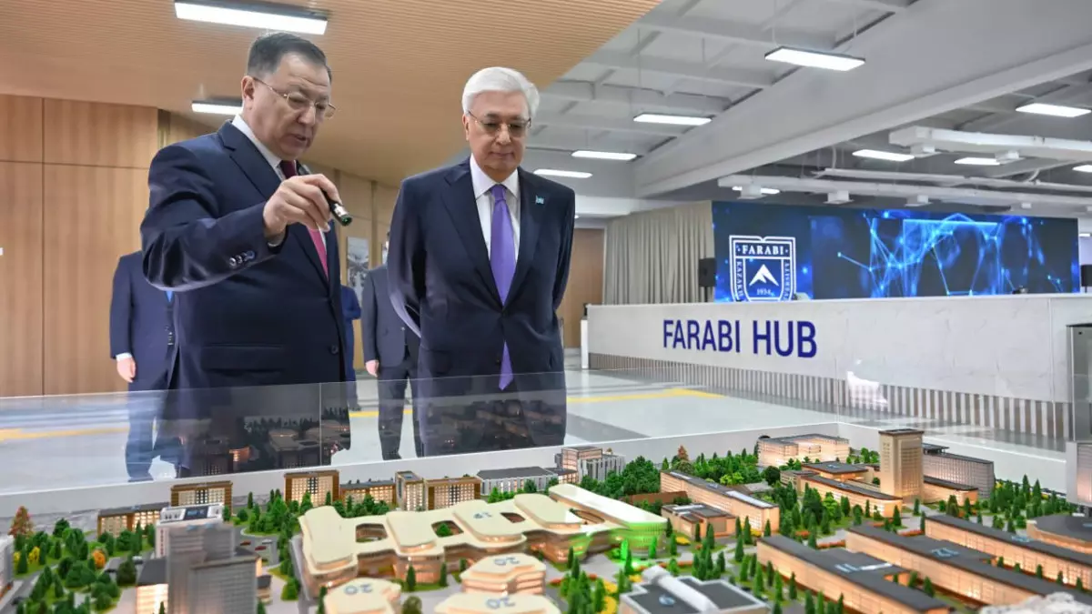 Токаев оценил научные разработки КазНУ