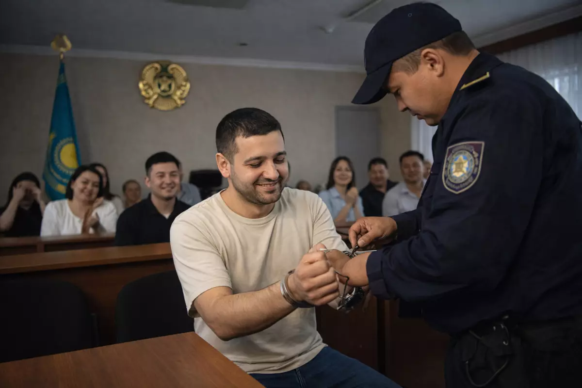 В Атырау мошенник, обманувший людей на более чем 50 млн тенге, избежал тюрьмы