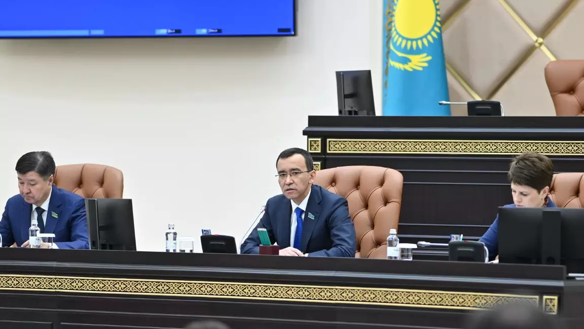 Жаңа Конституцияға сай 6 заң шұғыл қабылданады - Сенат