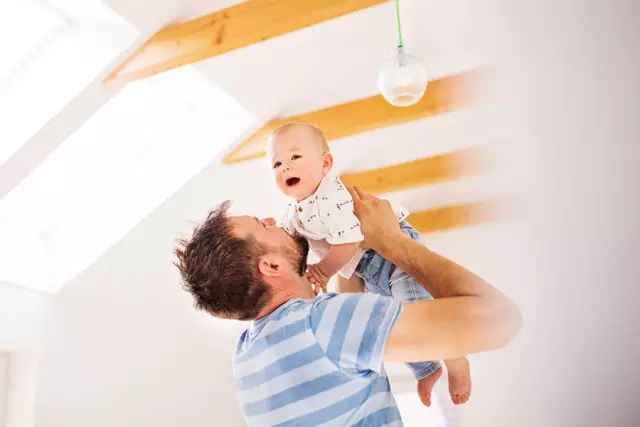 Енді бала бағып отырған әкелердің еңбек өтілі ескерілетін болады