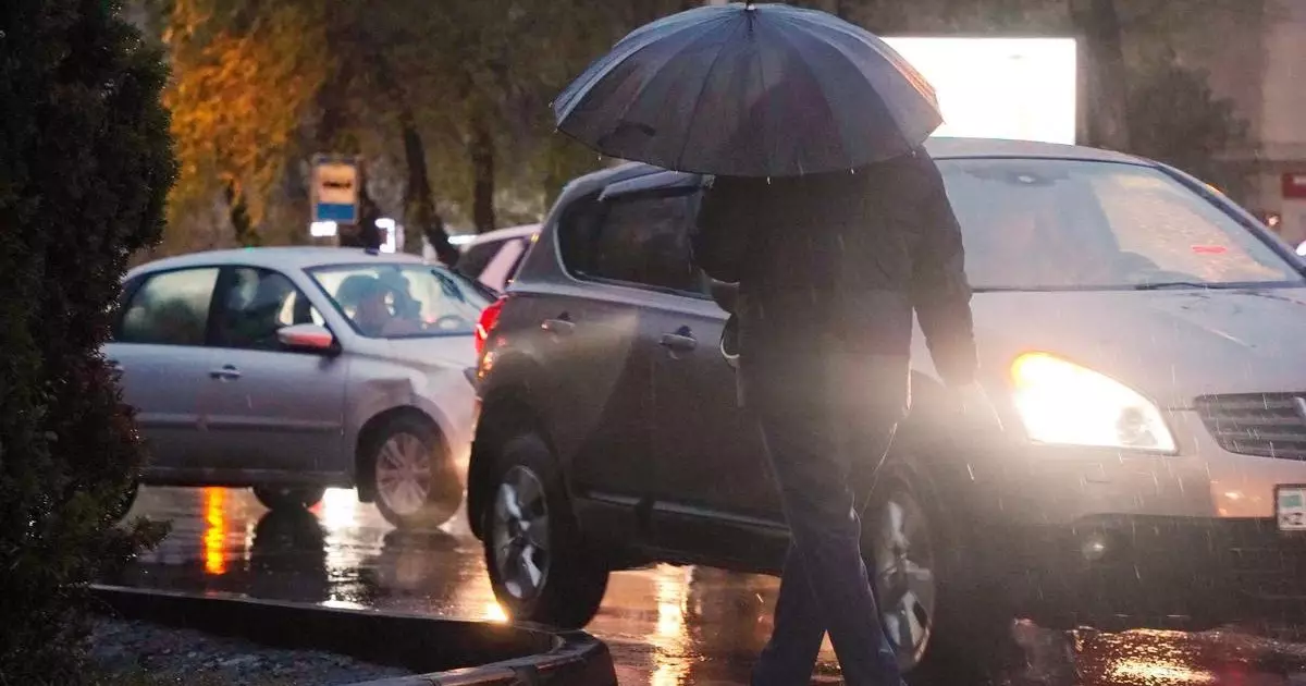 Дождь и плюсовые температуры ожидают жителей крупных городов Казахстана в четверг.