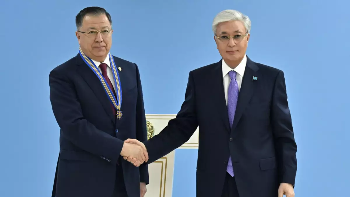 Мемлекет басшысы бір топ азаматқа мемлекеттік наградалар табыстады