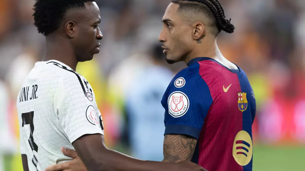 Звезда “Барселоны“ отдала свою награду: фанаты поддержали игрока