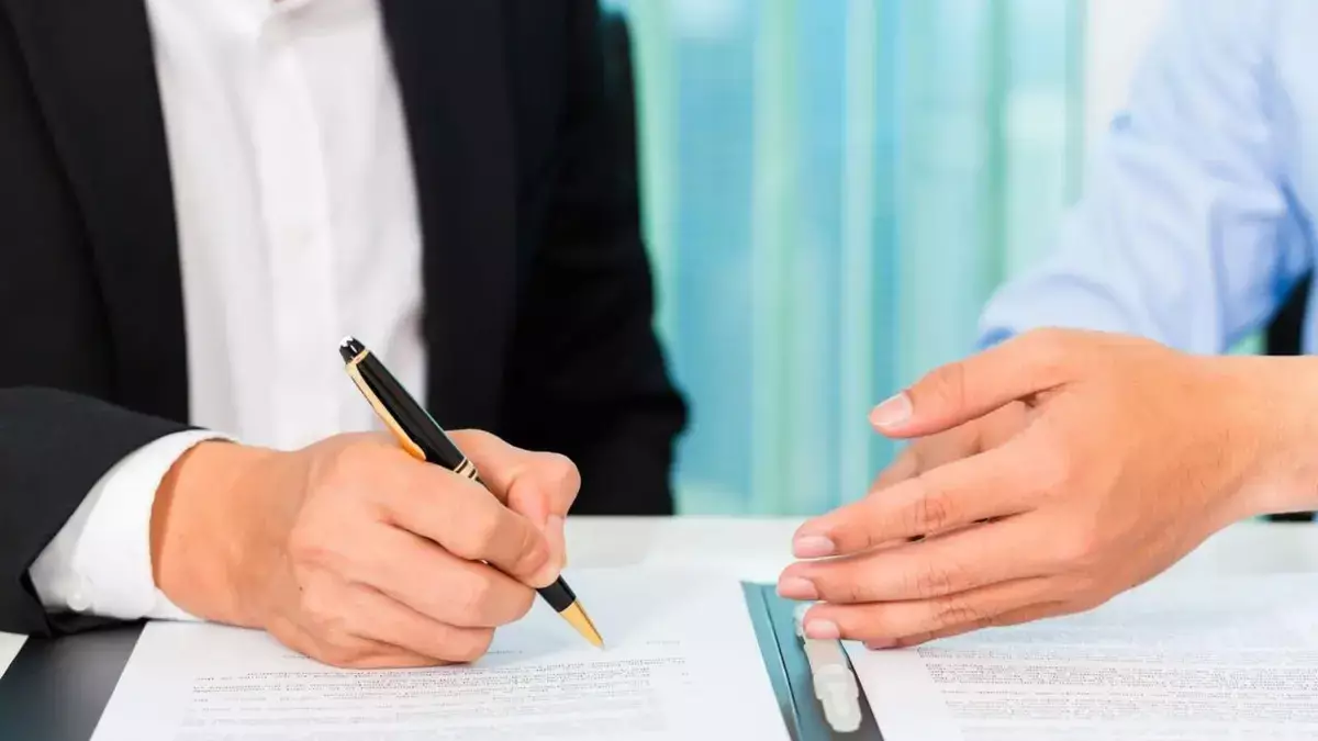 Уволить сотрудника в Казахстане станет практически невозможно: Сенат принял закон - новости на Lada.kz 19.03.2026