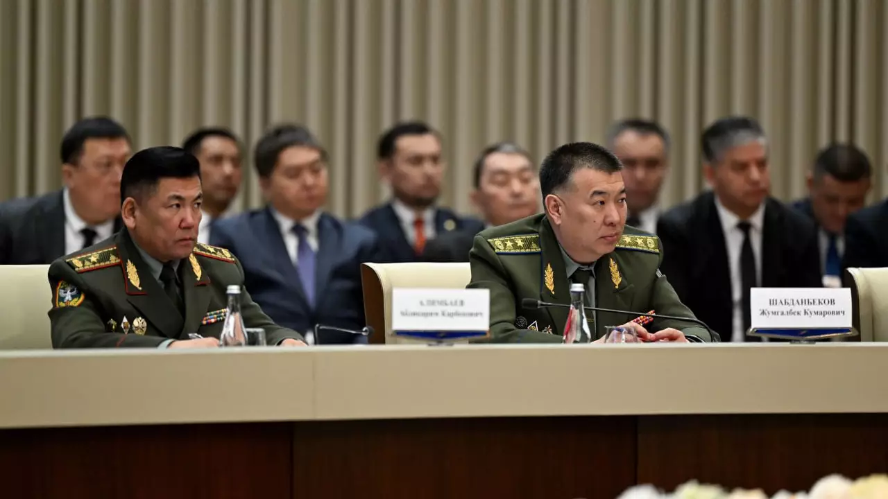 Таяу Шығыстағы жағдайға байланысты Садыр Жапаров арнайы отырыс өткізіп, ұлттық қауіпсіздікті нығайту мәселесін талқылады