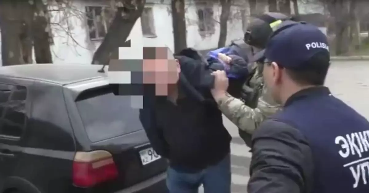  Таразда азаматтық белсенді кәсіпкерді бопсалады деген күдікпен  ұсталды 