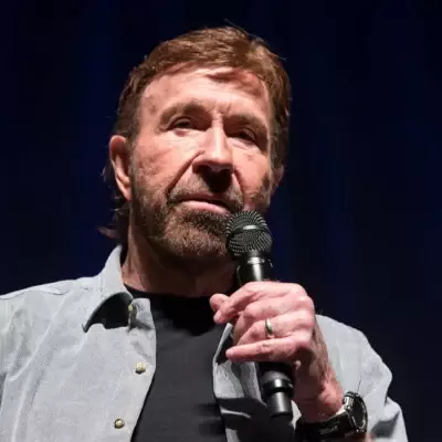 Чак Норрис попал в больницу после 86-летия