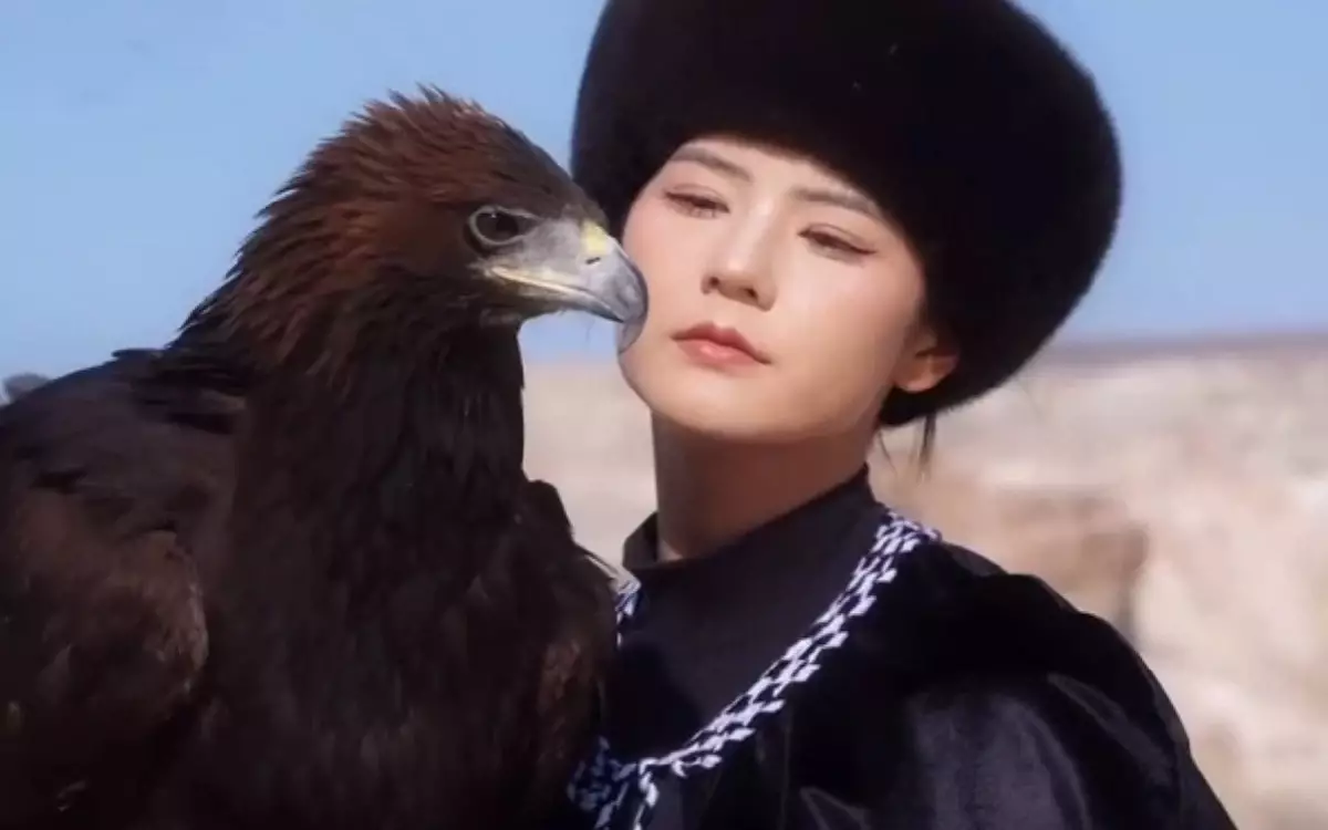 Қытайлық блогер Алматыны әлемге танытып, 2,8 миллион аудитория қазақ мәдениетін тамашалады