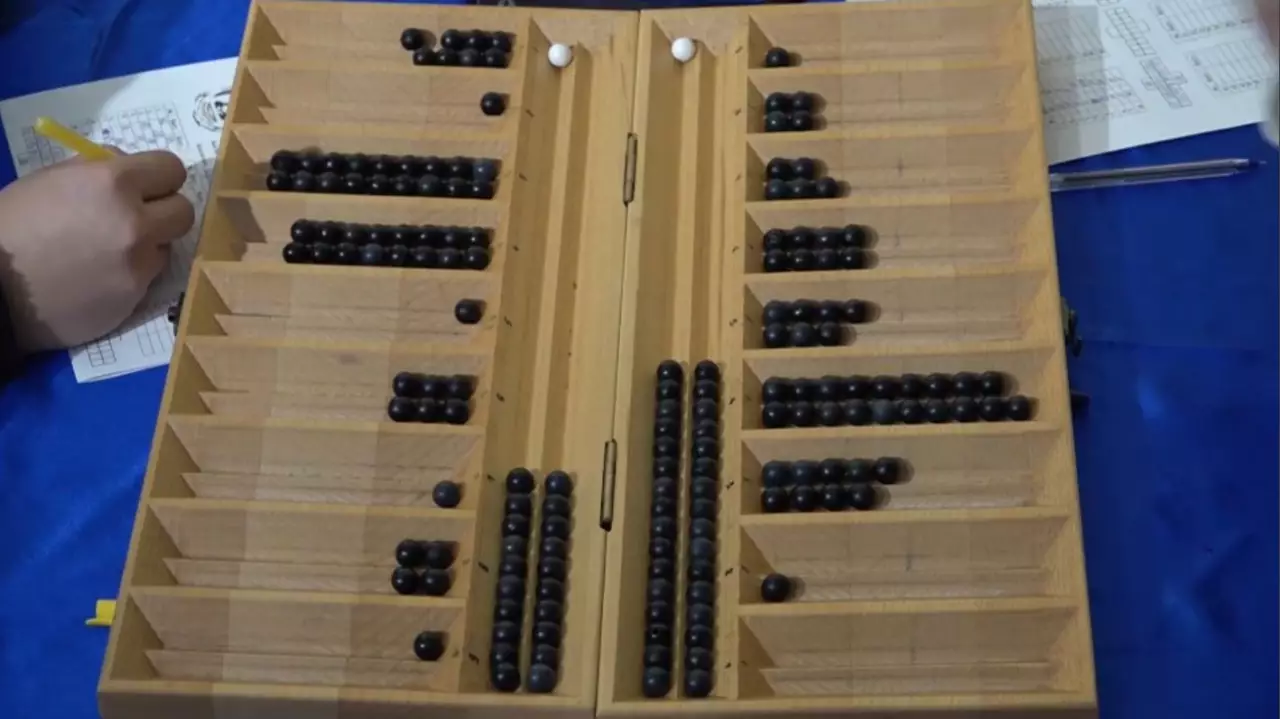 Жасанды интеллект тоғызқұмалақ ойнайды