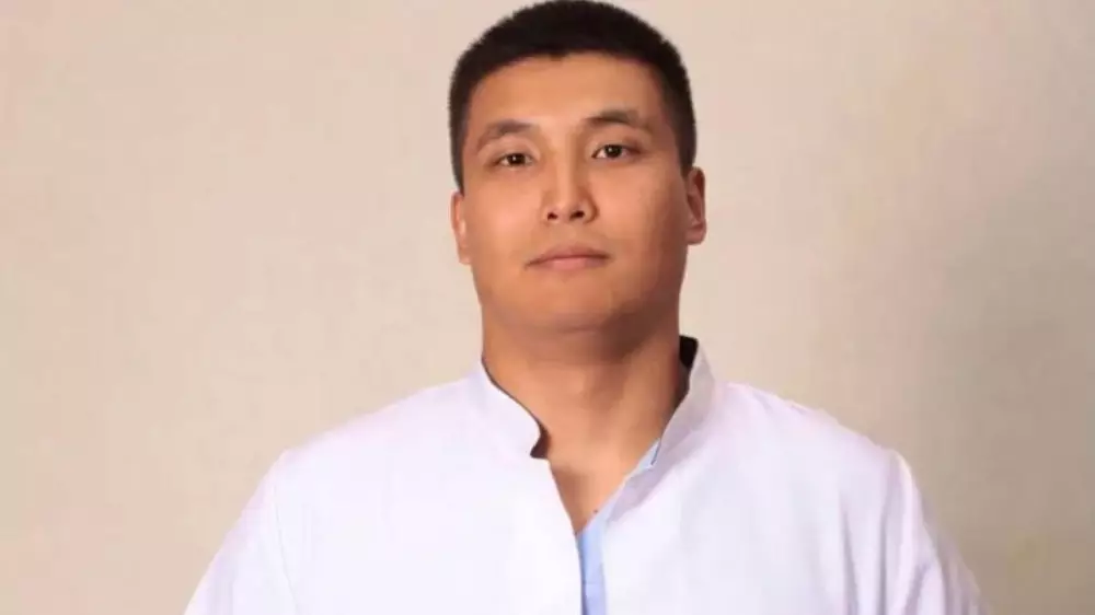 “Чудо на борту“: врачи спасли будущую маму на рейсе из Астаны