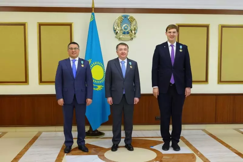 Олигарх Турлов получил орден «Парасат» за заслуги перед Казахстаном