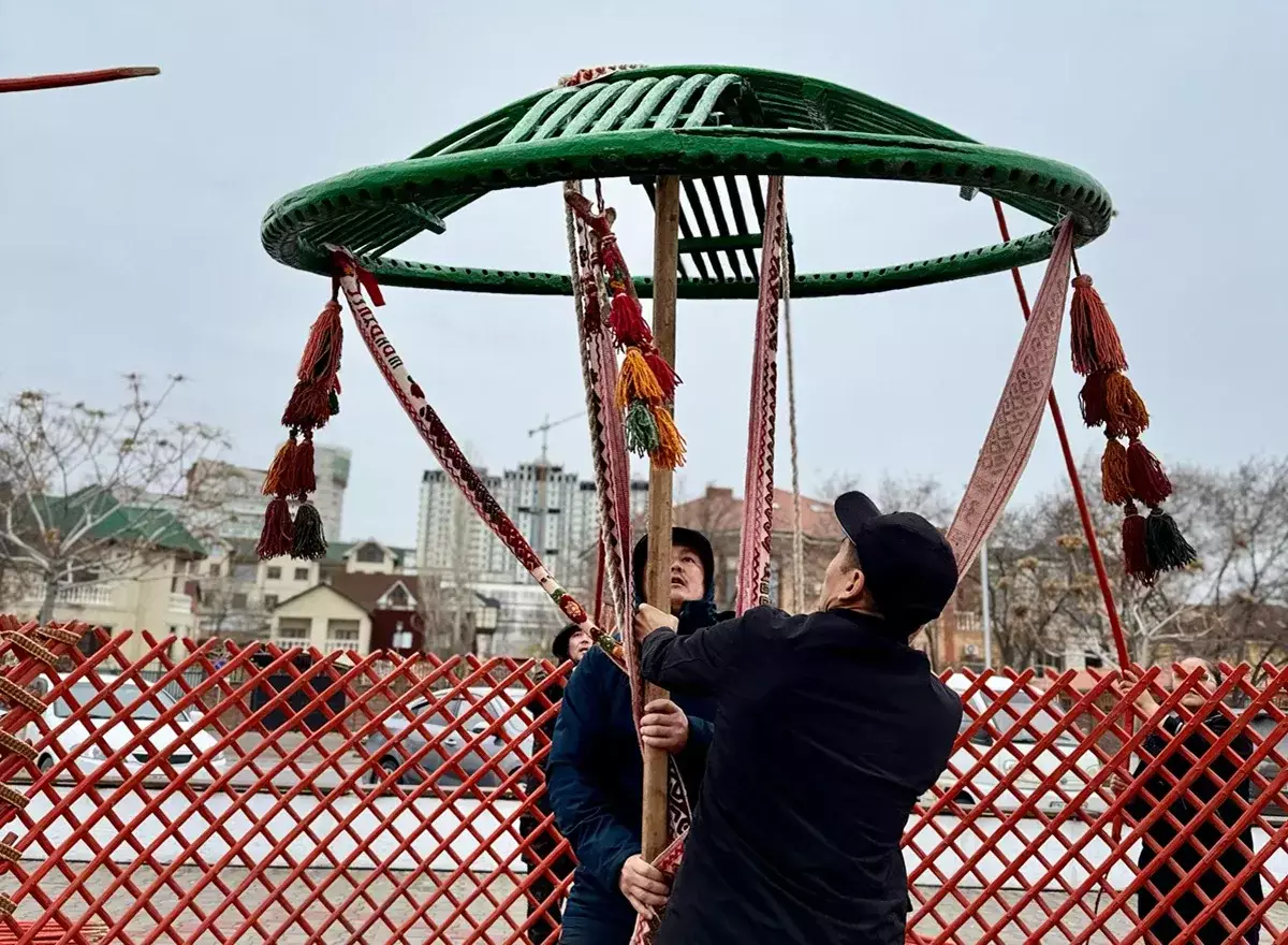 На набережной Актау установят 30 юрт к празднику Наурыз - новости на Lada.kz 20.03.2026