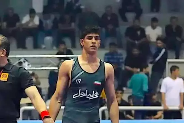 Иранда 19 жастағы жас балуан көпшілік алдында дарға асылды