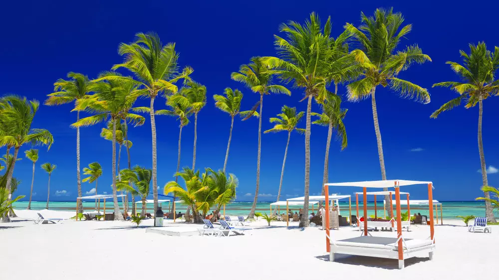 Мини-отпуск на Наурыз - 2026: куда полететь казахстанцам на длинные выходные