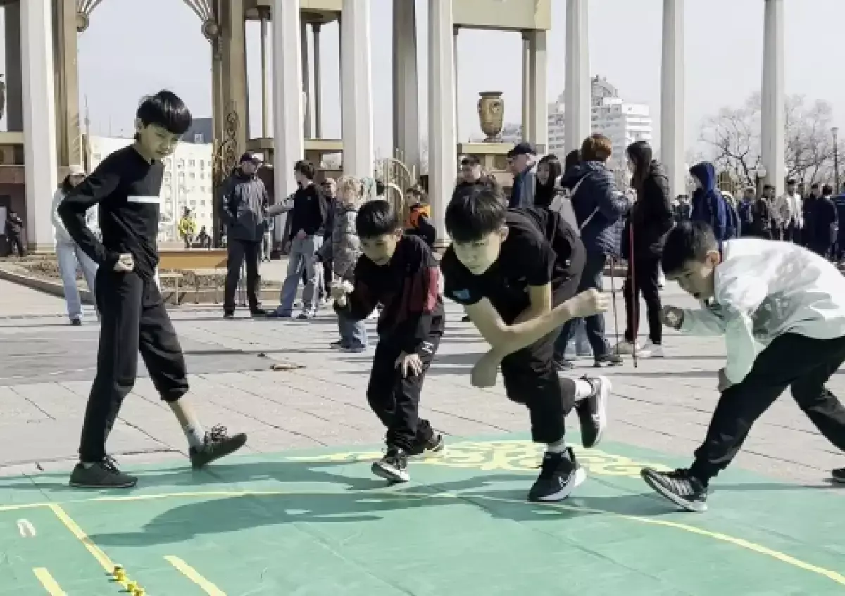 Алматыдағы Тұңғыш Президент саябағында ұлттық спорт күні өтті