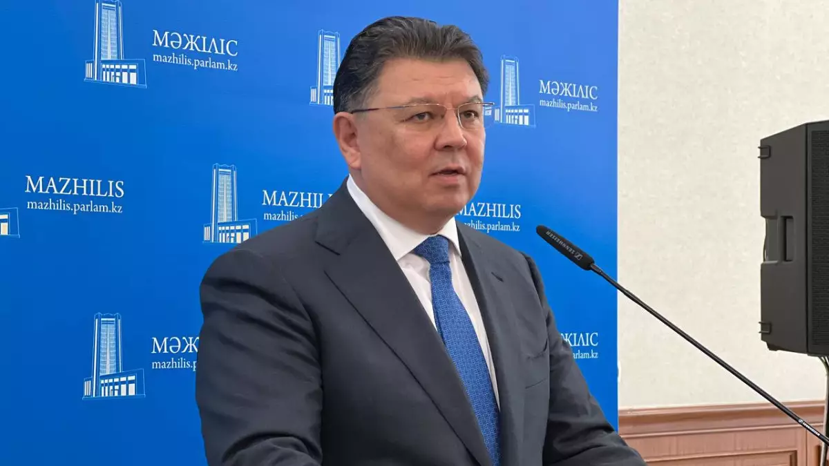 «Меня все устраивает»: Бозумбаев прокомментировал слухи вице-президентских амбициях