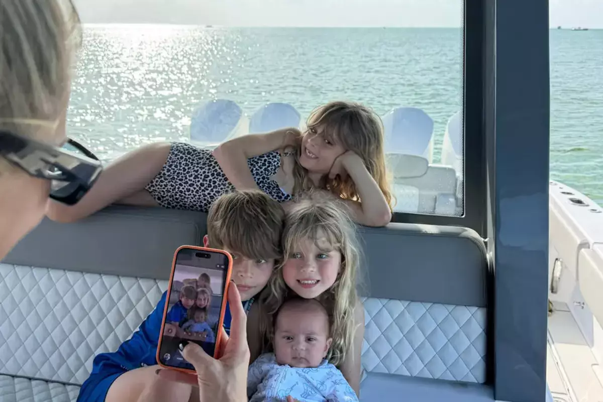 Анна Курникова раскрыла пол и имя четвертого ребенка от Энрике Иглесиаса - новости на Lada.kz 20.03.2026