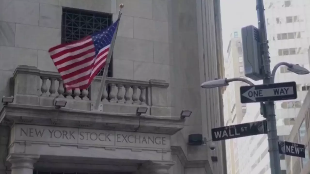 Торги в США закрылись снижением индексов