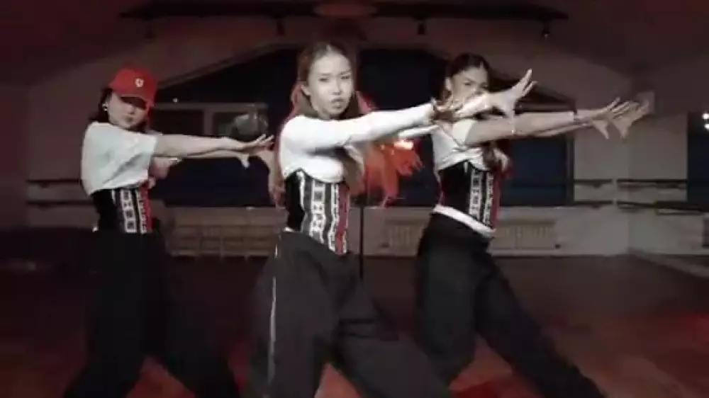 Зумеры запустили новый патриотичный тренд к Наурызу