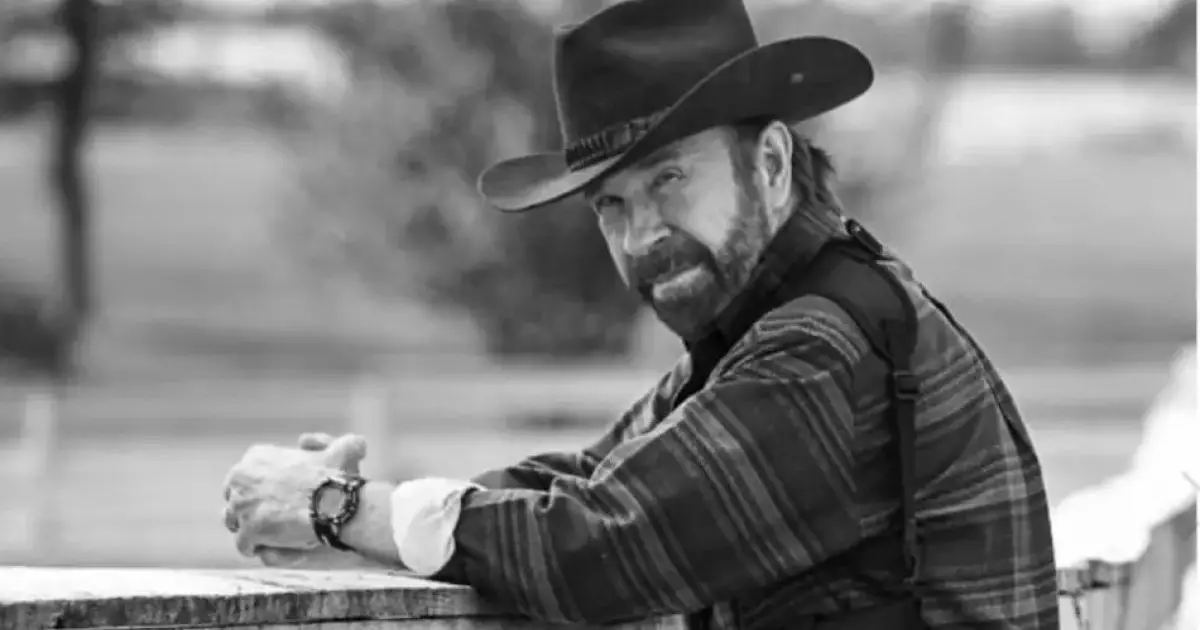  Әлемге танымал актер Чак Норрис 86 жасында қайтыс болды 