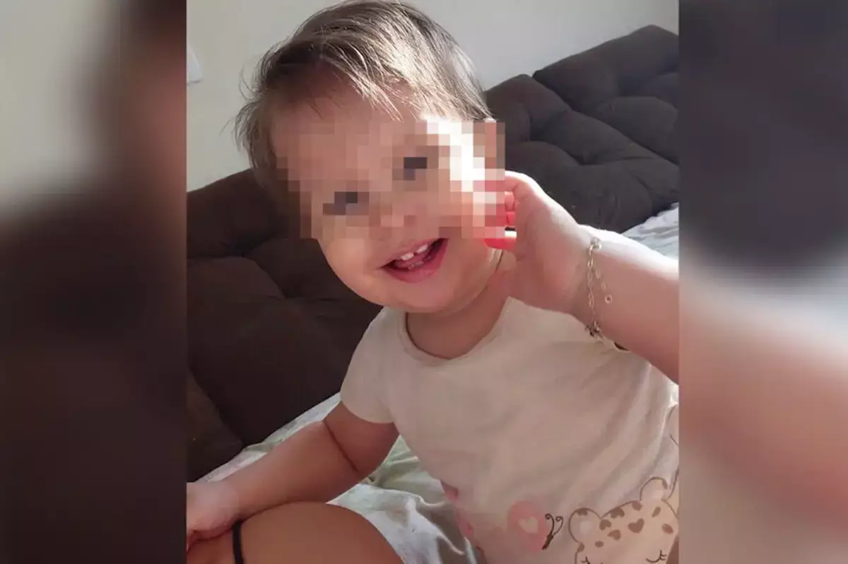 Девочка оказалась в реанимации и ослепла, съев клубнику - новости на Lada.kz 20.03.2026