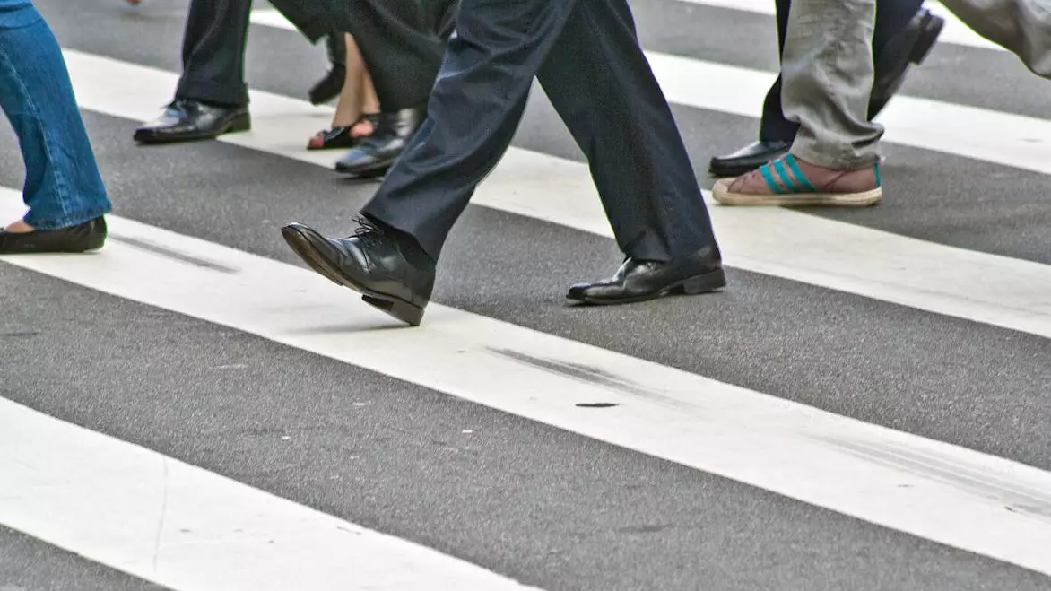 Алматыда автобус жаяу жүргіншіні қағып кетті